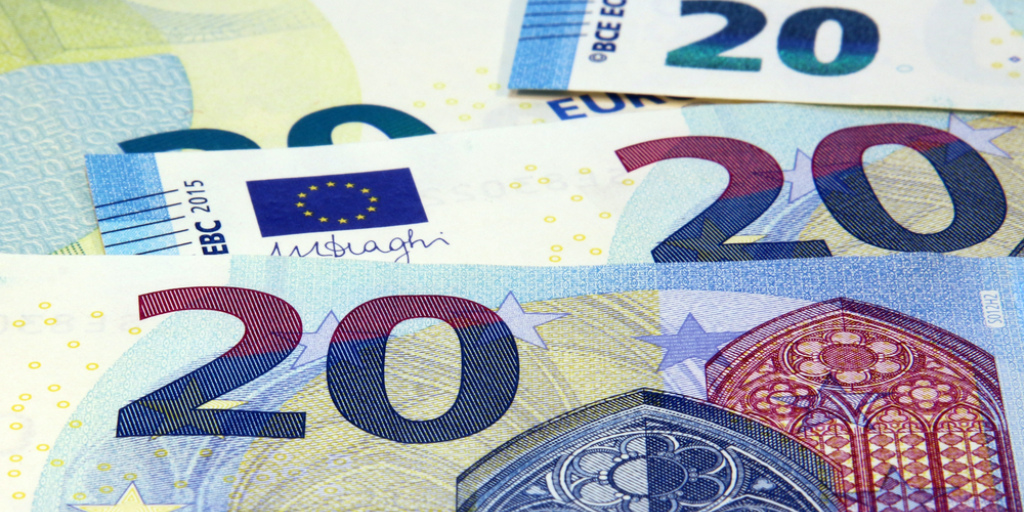 A close-up of the €20 bill